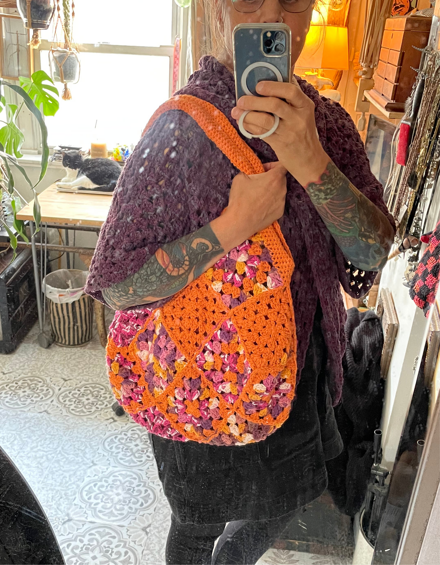 🧡🌺🌸🌻🧡Handmade Crochet Granny Square Tote – Retro Lined Shoulder Bag (One of a Kind)