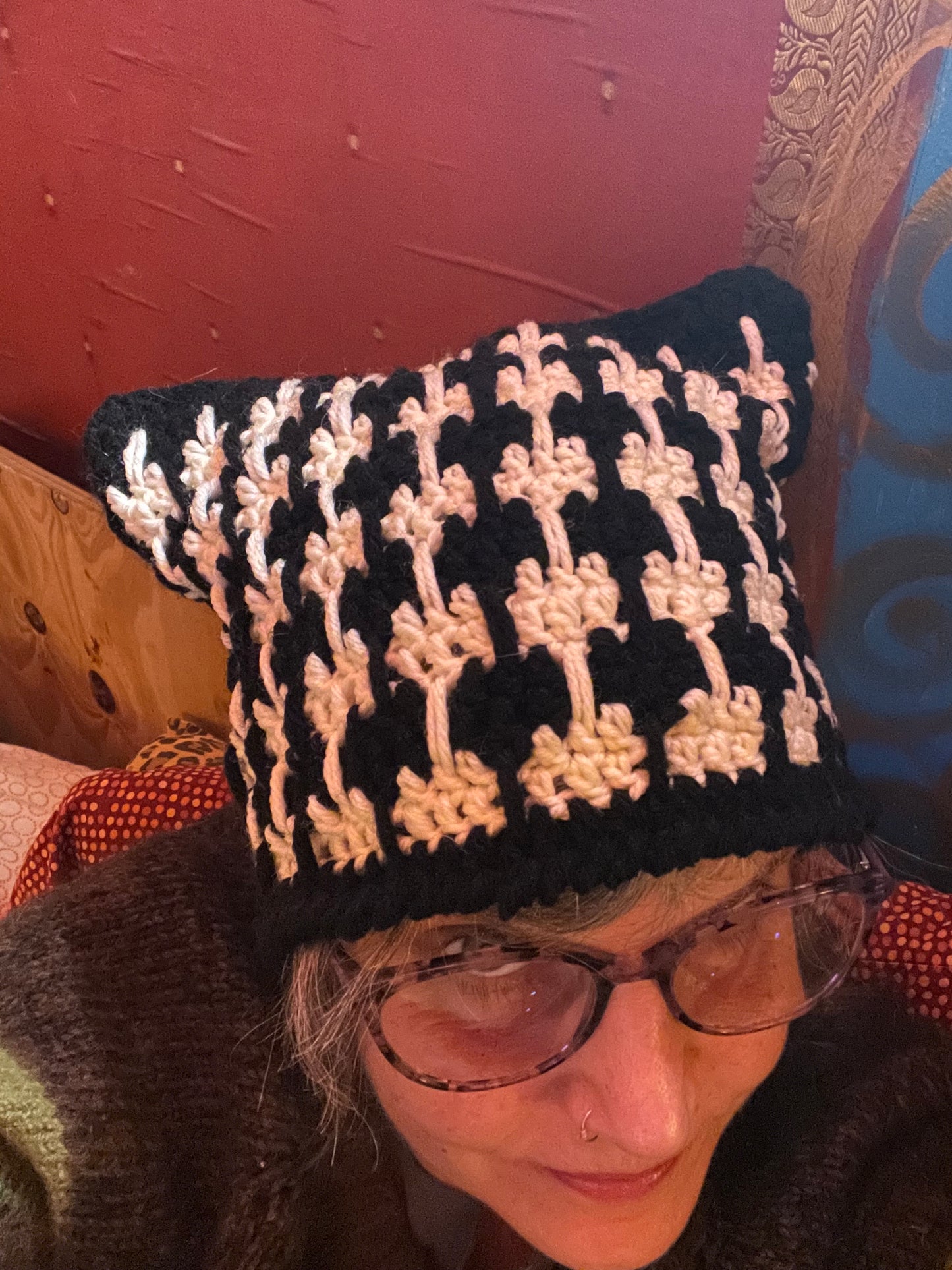 Black and white hand crocheted Cranky Kitty Beanie 🌈 hat toque