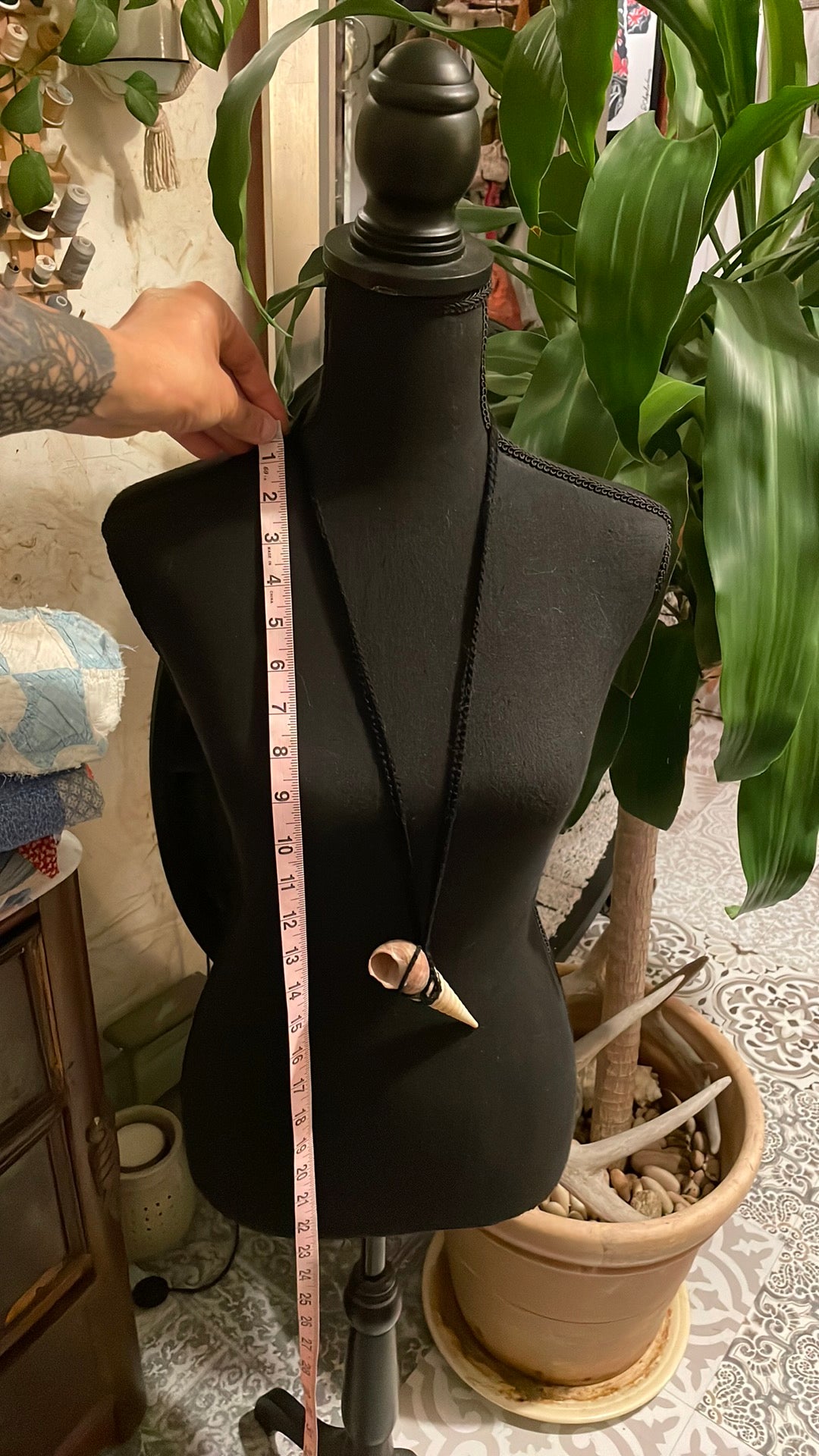 Hand-Crocheted Black Cotton Wrapped Shell Necklace – Natural Boho Jewelry