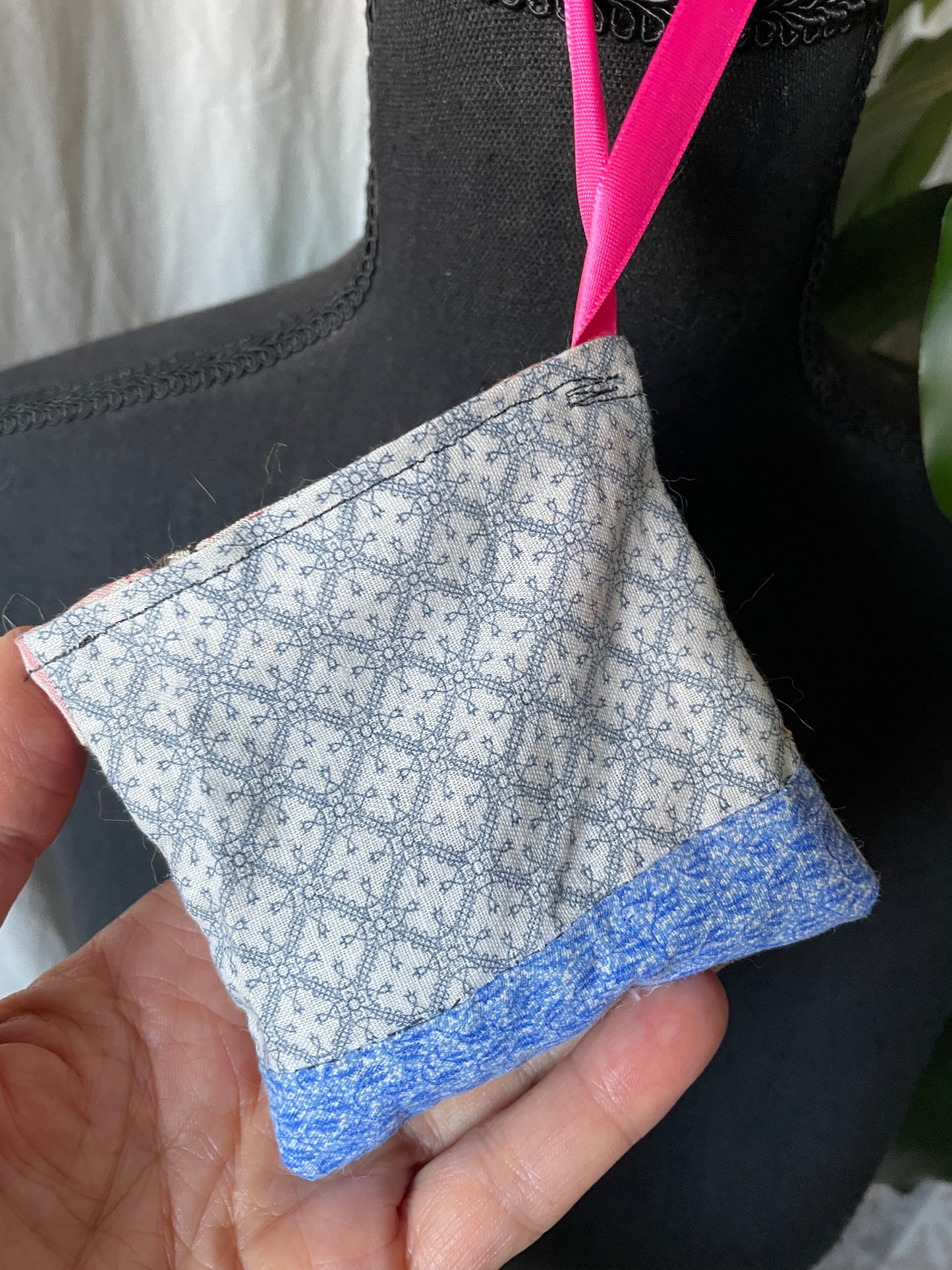 Vintage Quilt Lavender Sachet – Handmade Drawer Freshener or Ornament