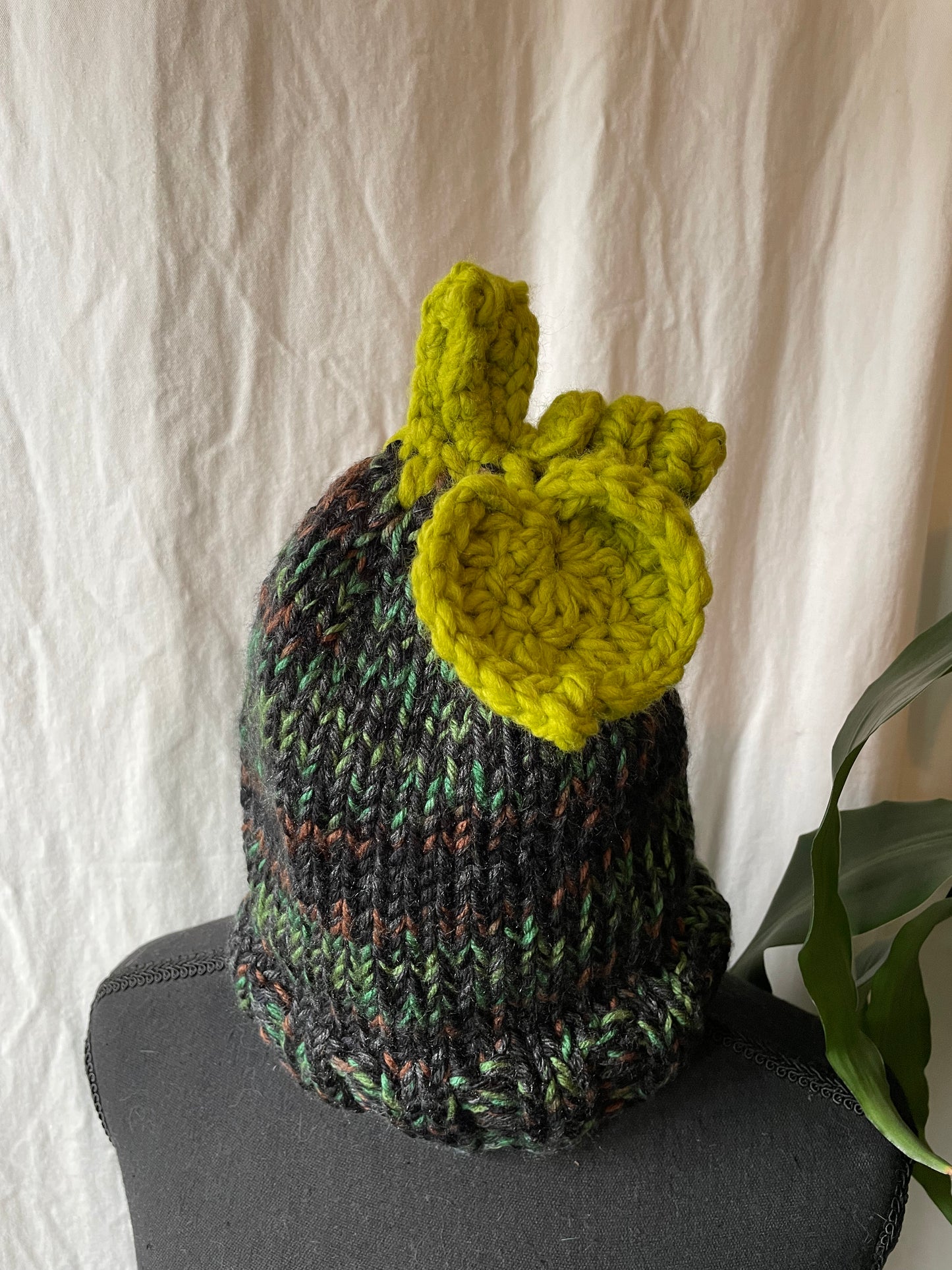 Chunky hand Knit 🎃 camo Beanie with pumpkin Stem & Leaf