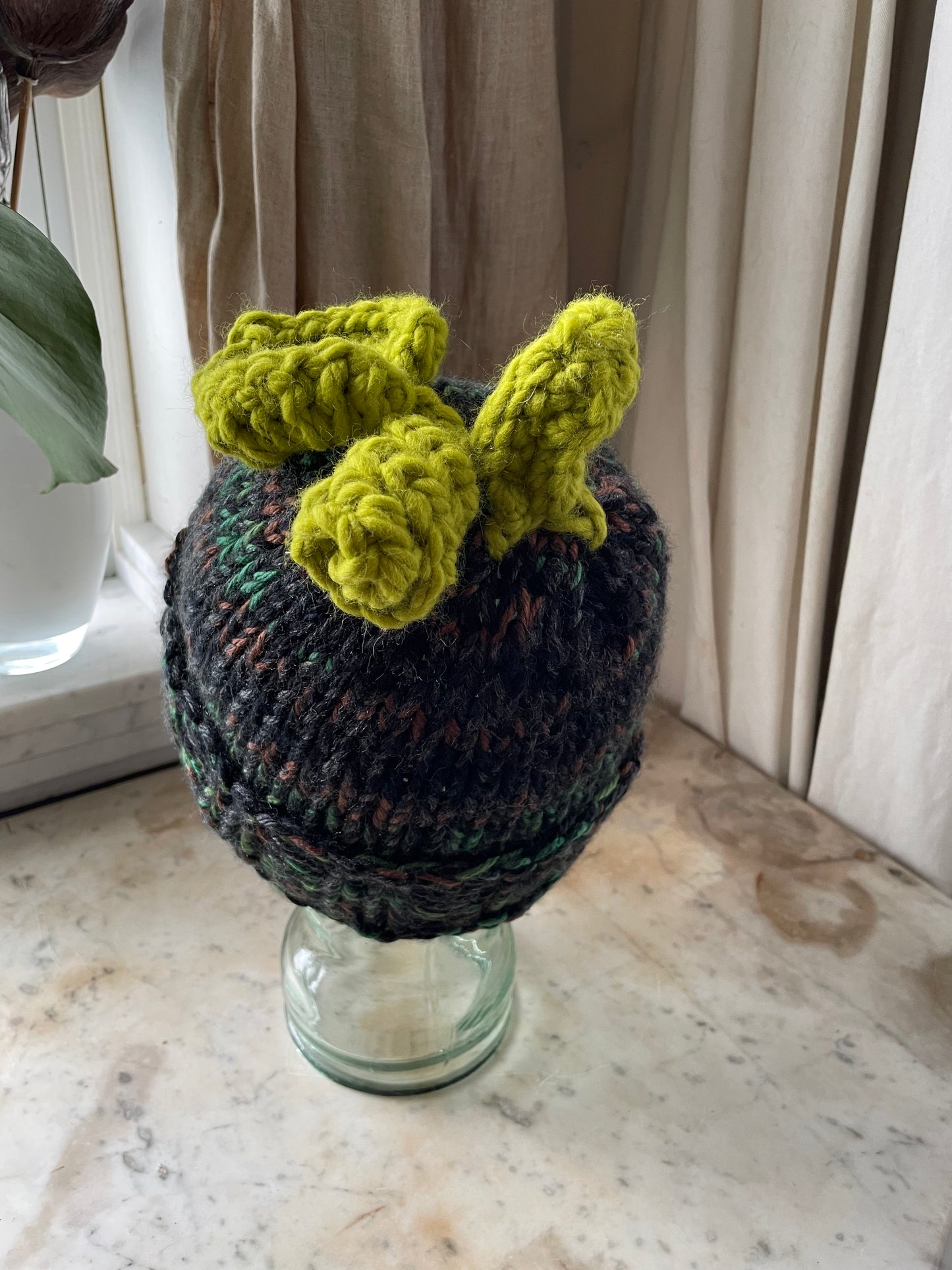 Chunky hand Knit 🎃 camo Beanie with pumpkin Stem & Leaf