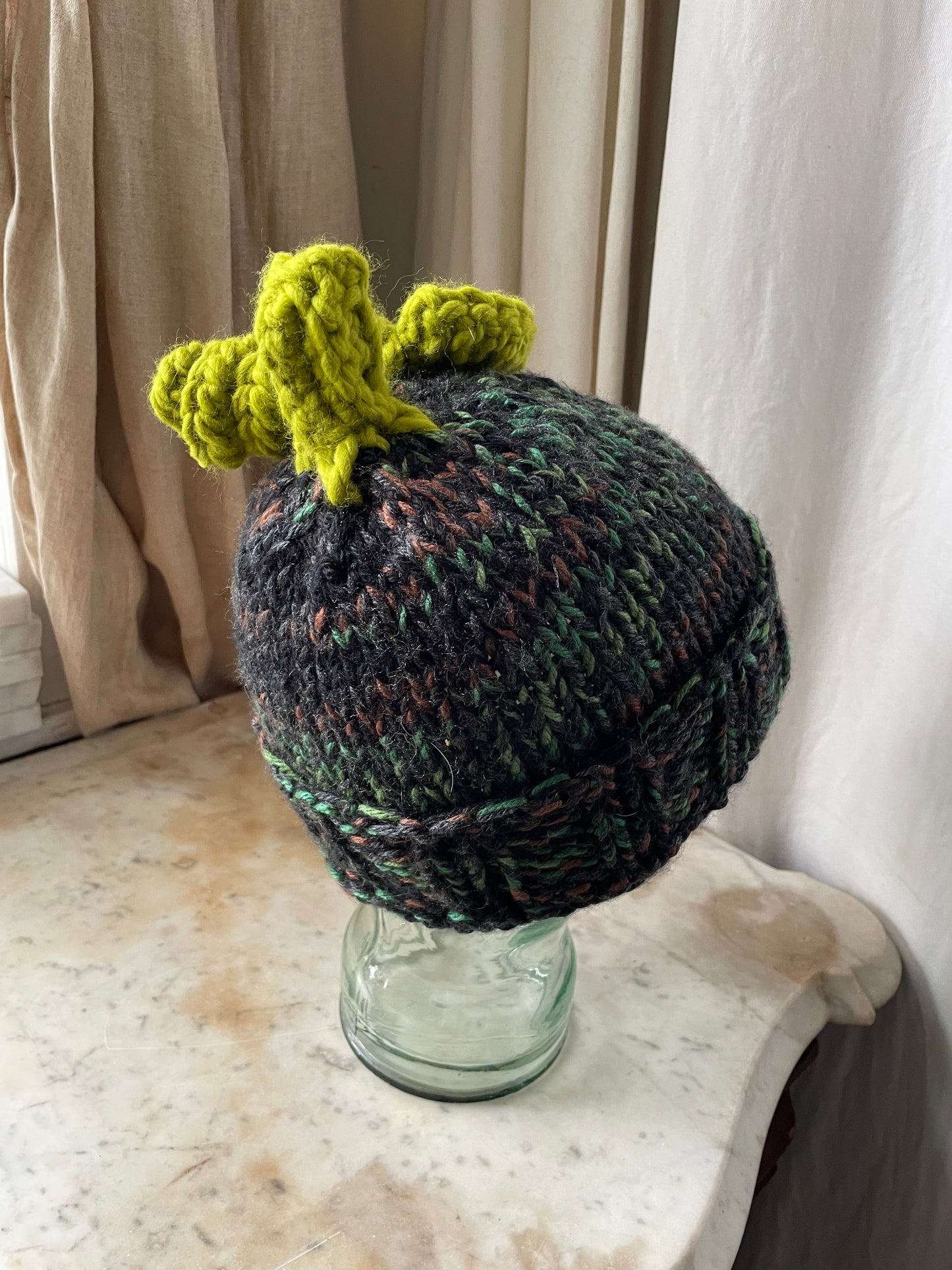 Chunky hand Knit 🎃 camo Beanie with pumpkin Stem & Leaf